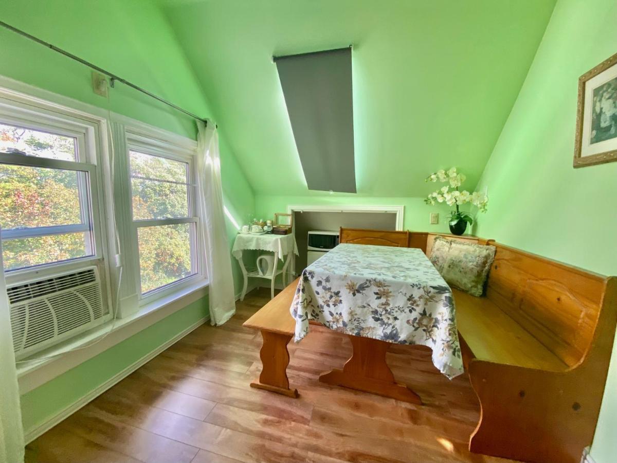 Cozy 1-Bedroom Loft With Falls View 4Mins To Falls Niagara Falls Exterior photo